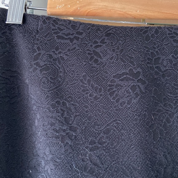 Tahari Skirt US2 - Picture 14 of 14